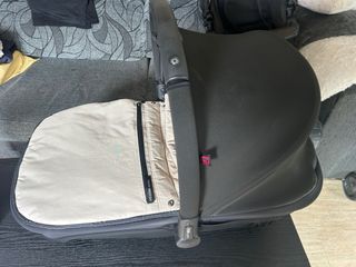 venta tambien separado: capazo: 70€ silla: 30