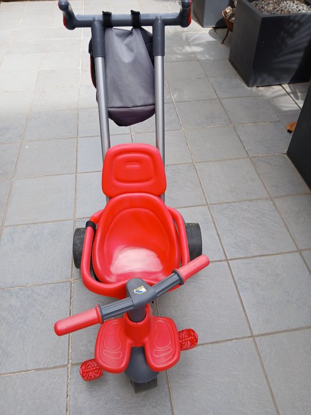 Triciclo infantil Marca Moto