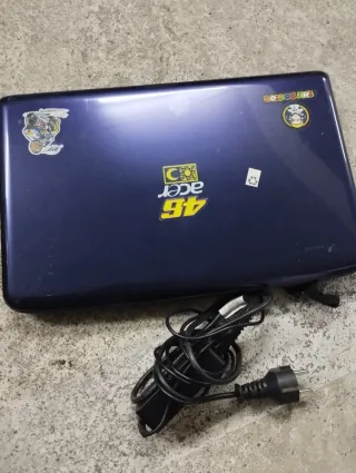 Portátil Sony Vaio plateado Y otro marca acer