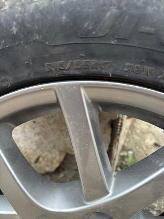 Llanta Toyota Verso 215/55R17