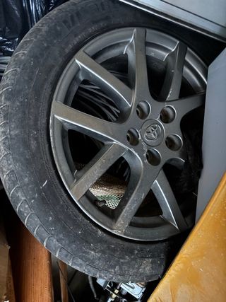 Llanta Toyota Verso 215/55R17