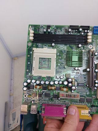 Placa base PC antigua - piezas