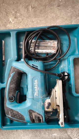 Sierra caladora Makita 4350CT