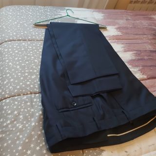 Traje novio azul marca sedka talla 68/72