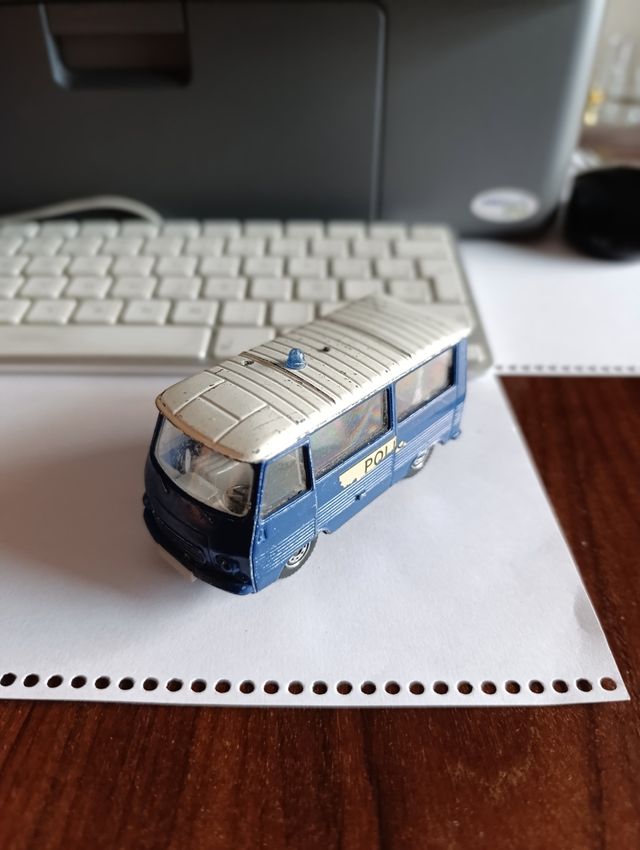 Lote de vehículos a escala 1:43