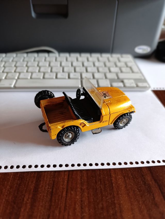 Lote de vehículos a escala 1:43