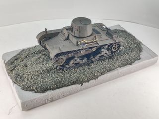 Maqueta de tanque Vickers Mark E de UM escala 1/72