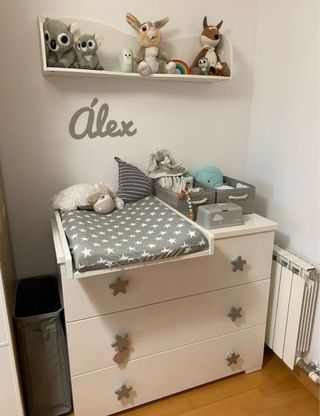 Comodo fasciatoio per neonati - grigio e bianco