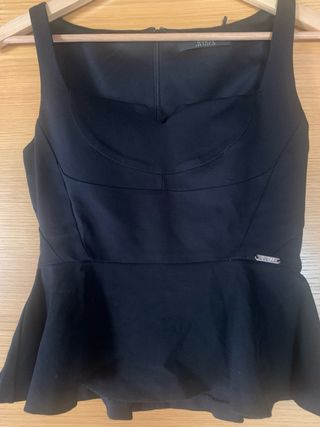 Blusa negra GUESS