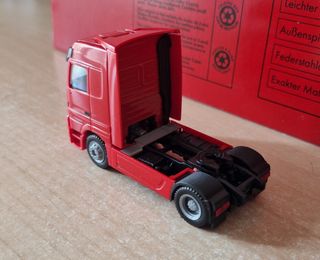 Modellino camion Herpa Mercedes 1:87