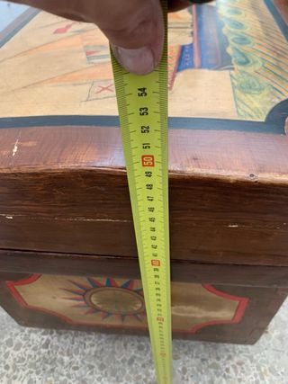 Baúl madera pintado a mano