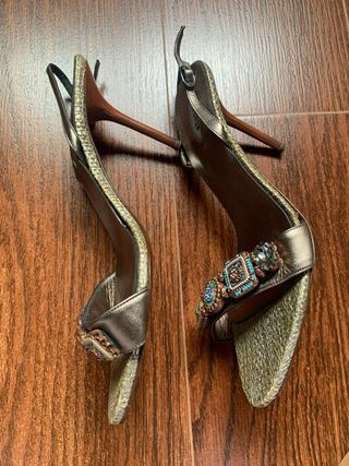 Sandalias Lesilla doradas