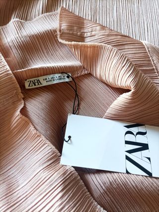 Vestido Zara con etiqueta