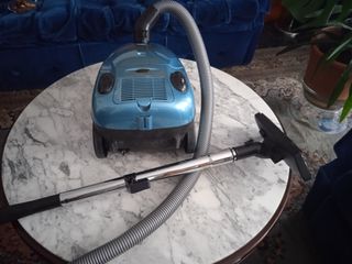 Aspiradora Ufesa Air Pure 1500W, con Cable