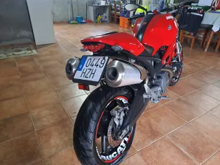 Ducati monster 696