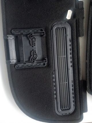 PANELES DE MALETERO AUDI A 3 AÑO 10/01/2000.