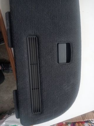 PANELES DE MALETERO AUDI A 3 AÑO 10/01/2000.