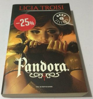 Licia Troisi Pandora