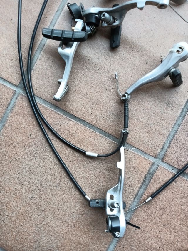 Manetas y Frenos V-Brake Bicicleta