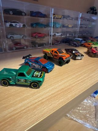 Hot Wheels: Jeep, Ford, auto d'epoca
