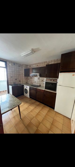Se alquila piso en Salou