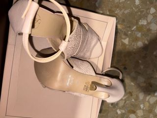 Tacones beige de tacón alto Usados 1 vez