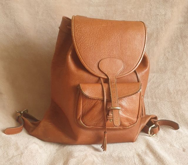 Mochila marrón cuero