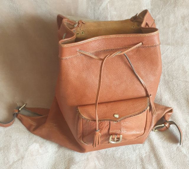 Mochila marrón cuero