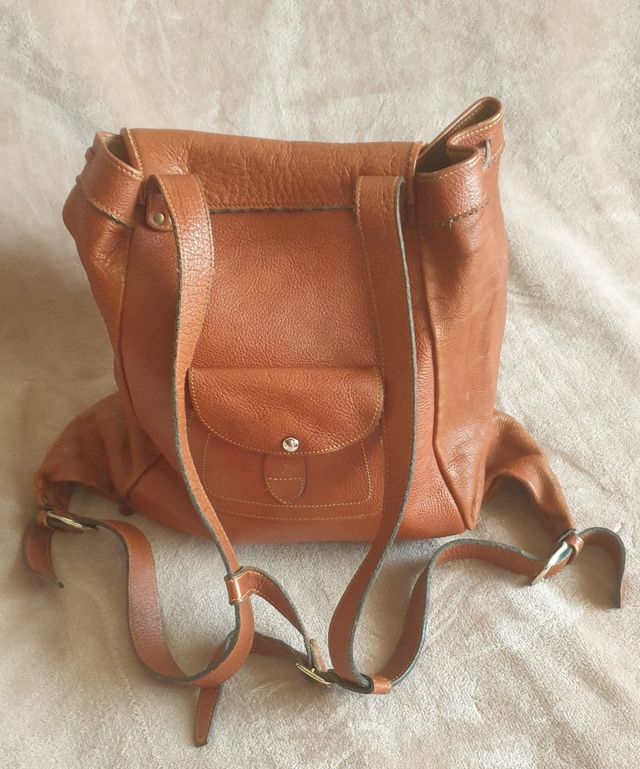 Mochila marrón cuero