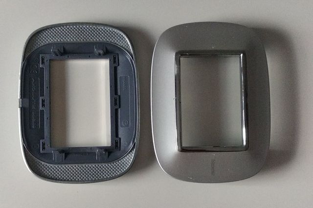 Placche Axolute BH4803XC della BTicino in allumini