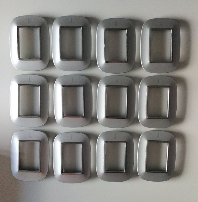 Placche Axolute BH4803XC della BTicino in allumini