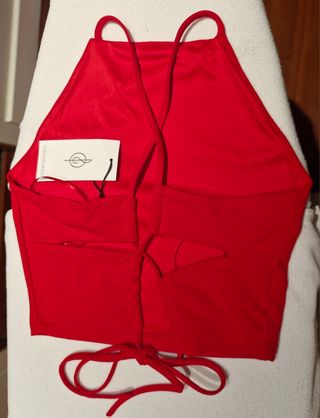 Top rojo Stradivarius de tirantes NUEVO
