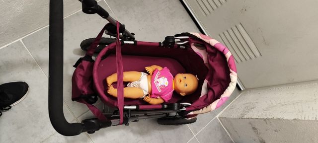 Carro infantil y Nenuco