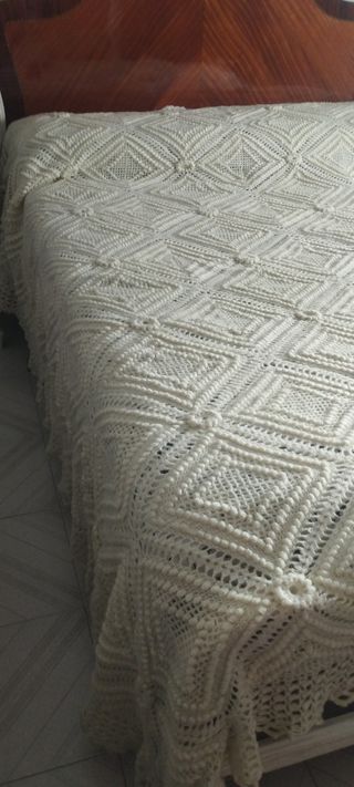 Colcha echa a mano