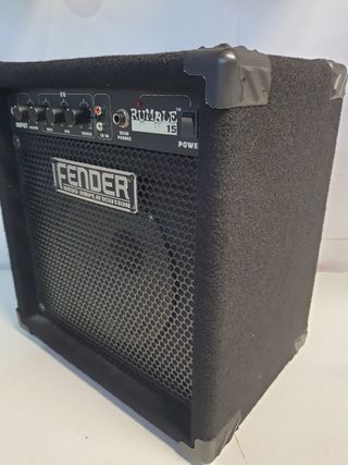 Fender Rumble 15: Amplificador bajo