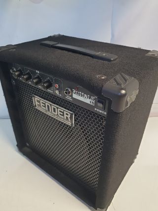Fender Rumble 15: Amplificador bajo