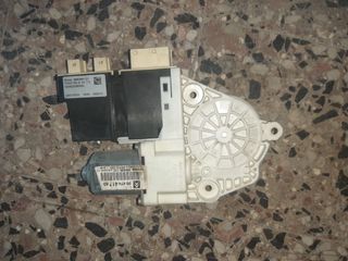 Alzavetro Citroen C4 anteriore destra