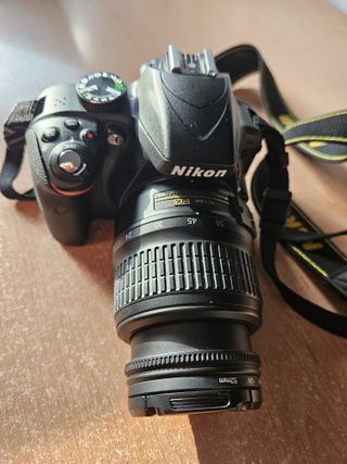 Cámara Nikon D3300 negra