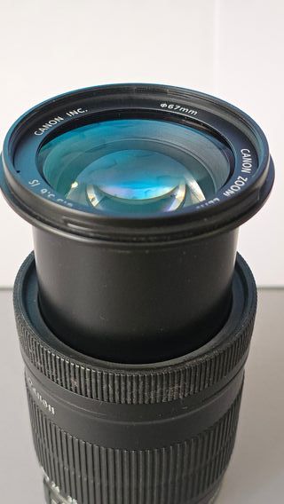 Canon EOS 550D + Objetivo EF-S 18-135mm IS