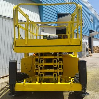 Plataforma de tijera  Haulotte 4x4 diésel