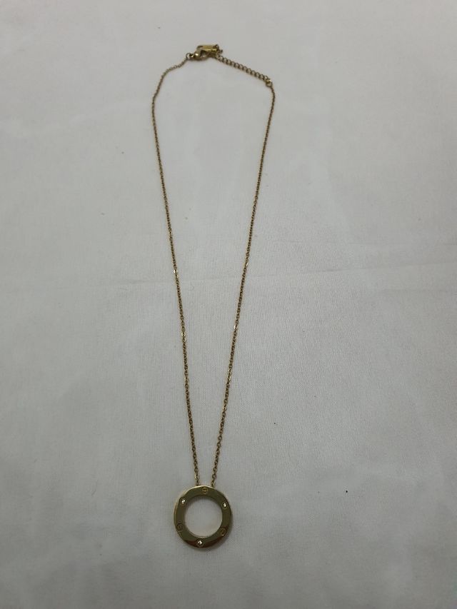 Collar elegante e inesperado para mujer