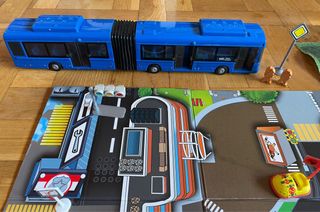 Lote juguetes coches y autobús