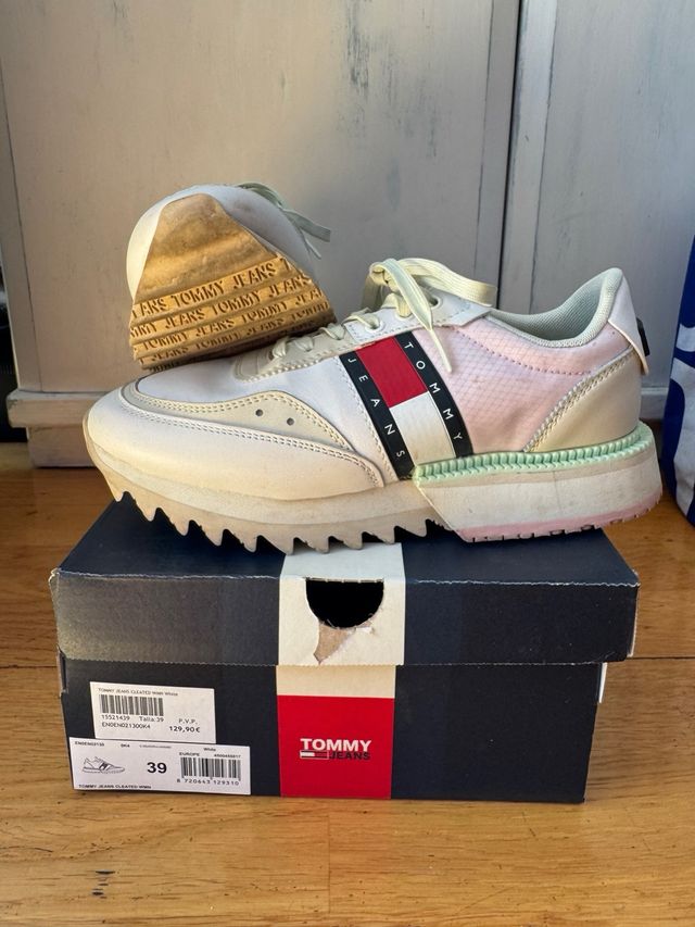 Zapatillas Tommy Hilfiger, n.39.