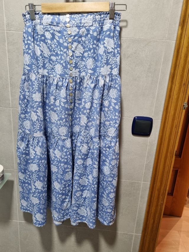 Falda larga azul estampada