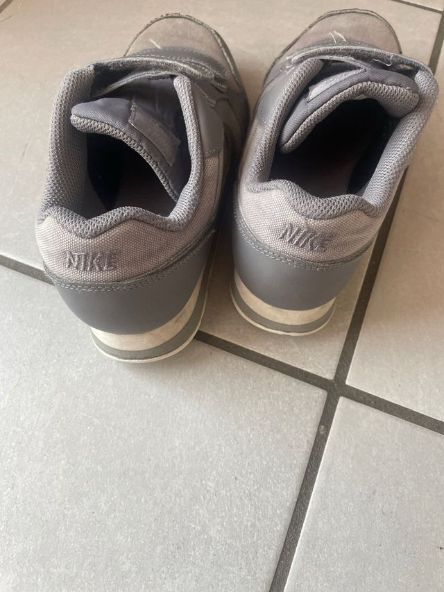 Nike Scarpe Bambino Velcro Grigie