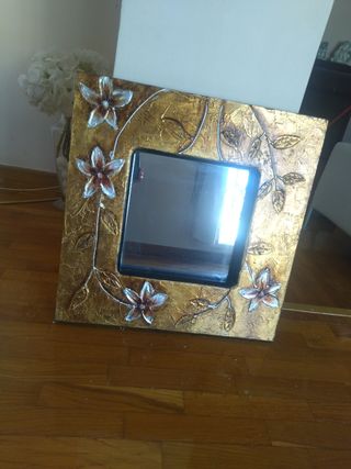 Espejo dorado decorativo