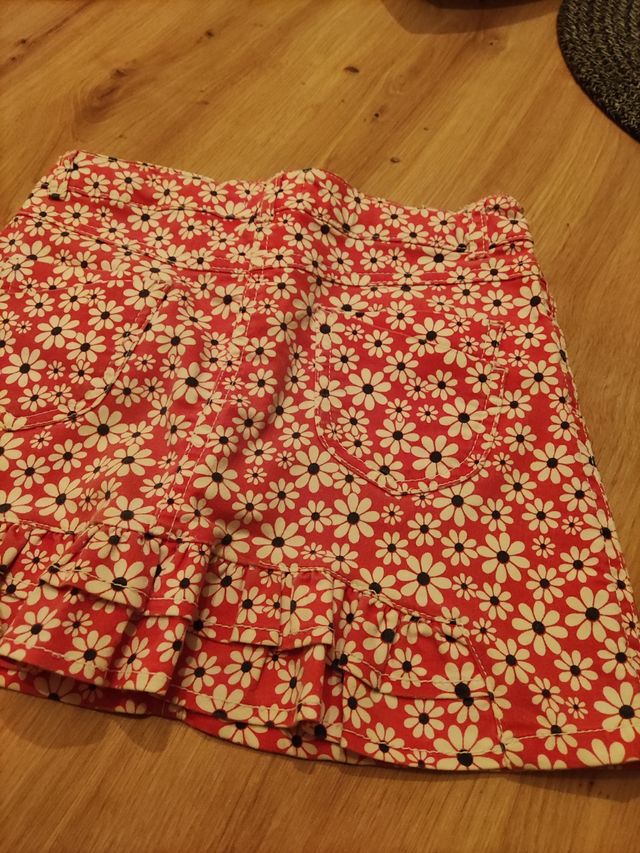 Minifalda estampado de flores. TALLA 9-10 años