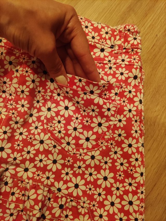 Minifalda estampado de flores. TALLA 9-10 años
