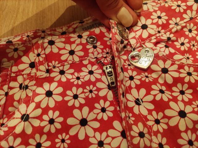 Minifalda estampado de flores. TALLA 9-10 años