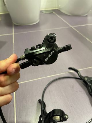 Frenos Shimano MT401